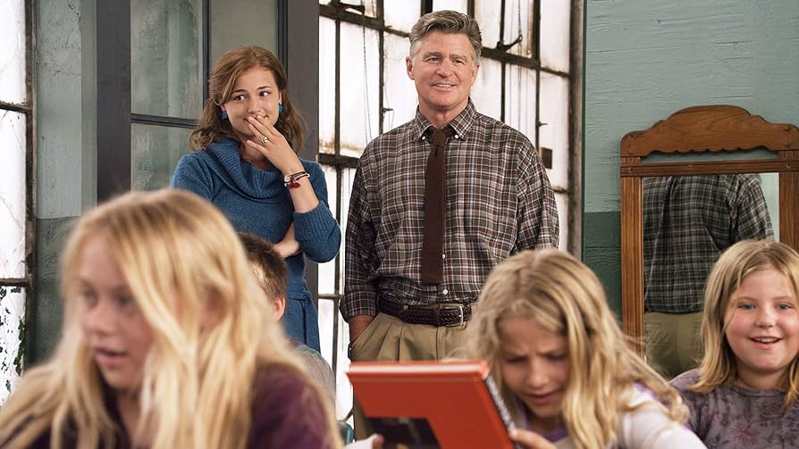 Amazon.com: Beyond the Blackboard DVD : Emily VanCamp